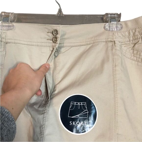 NWT! Karen Scott beigeish skort. Size 20W‎ - Picture 10 of 11